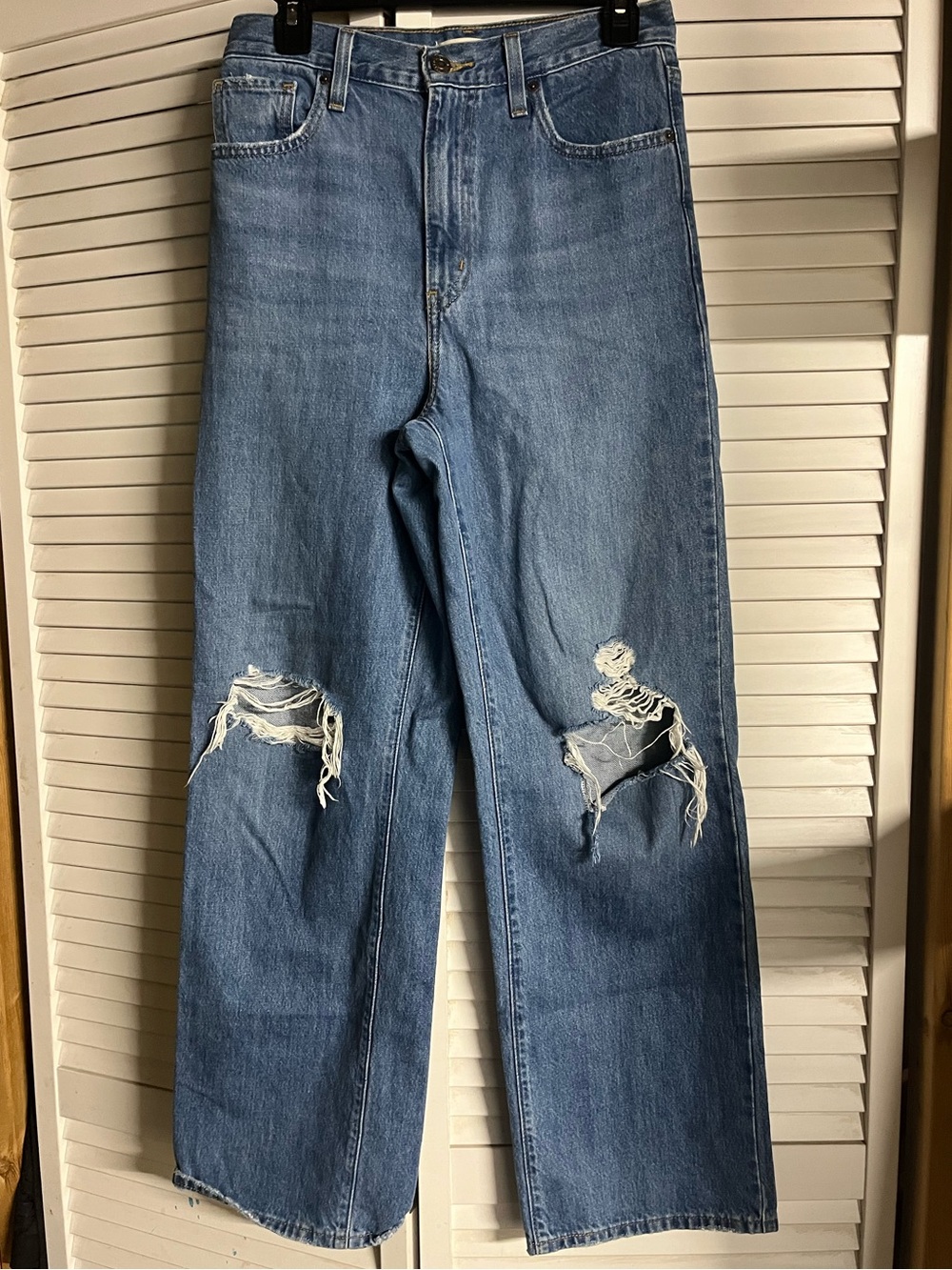 Levi's High-Rise Distressed Straight Jeans - Blue - Picture 2 of 8